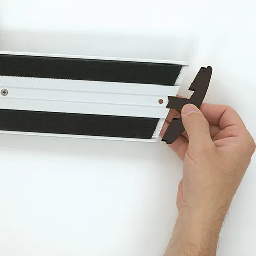 ARMAZÓN HYGEN RUBBERMAID 43 CM GRIS PARA MOPA PLANA QUICK-CONNECT