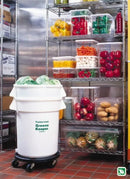 Contenedor BRUTE® GreensKeeper® 121 Litros con Tapa y Plataforma Rodante Rubbermaid Commercial FG263600WHT