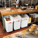 Contenedor para Ingredientes ProSave® 400 Tazas con Cuchara Blanco Rubbermaid Commercial FG360088WHT