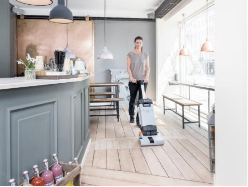 Vacuolavadora Nilfisk hombre caminando SC100 Full package E - 3/4 LITRO